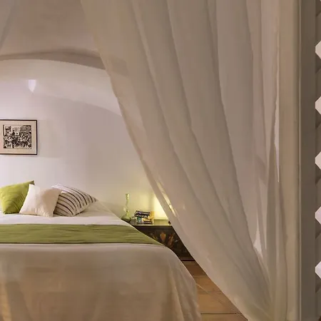 Astraea House Fira (Santorini)